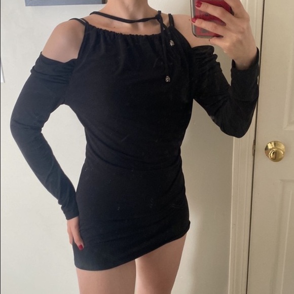 Julian Chang Black Cold Shoulder Top - Picture 4 of 9